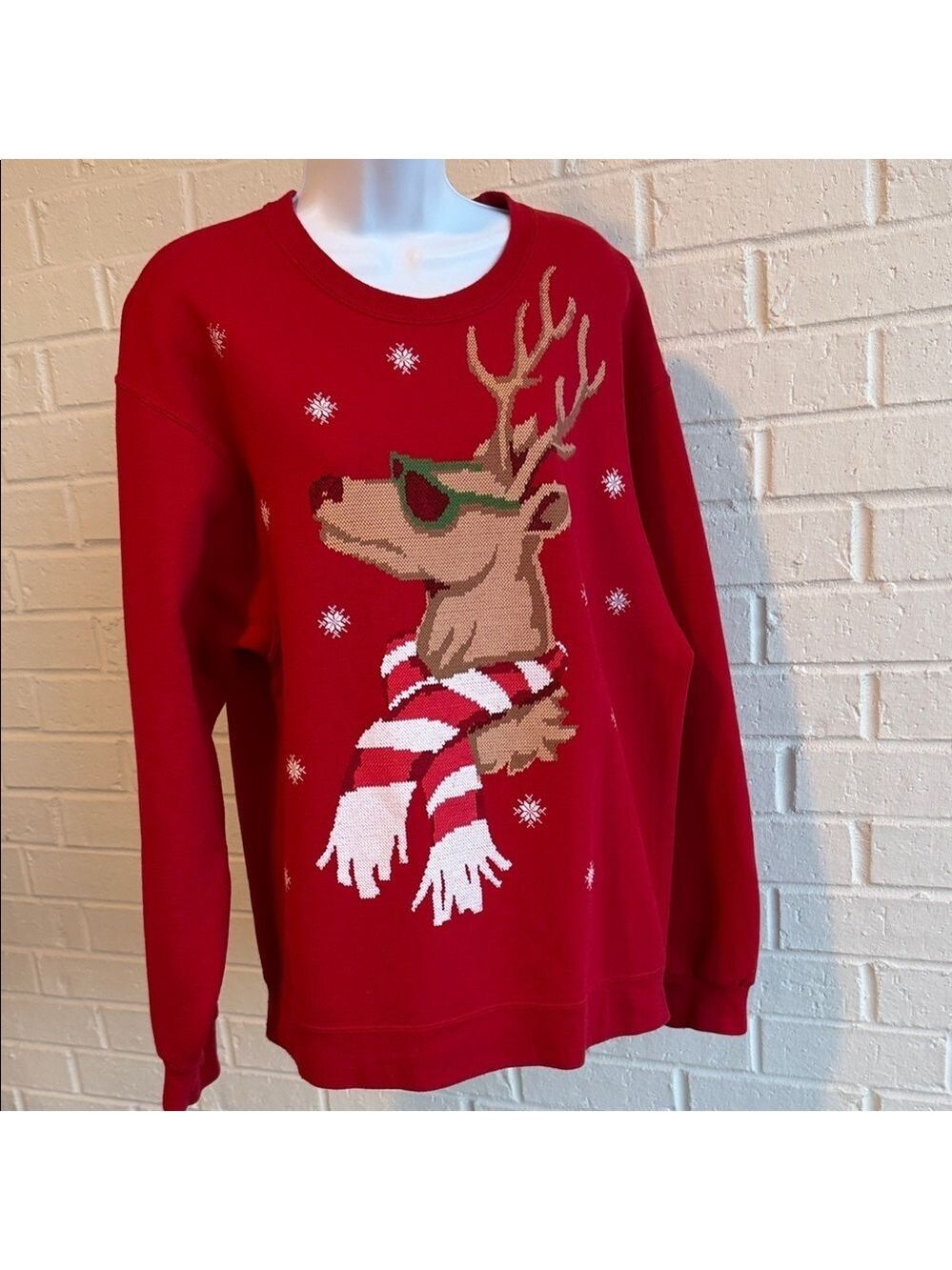 Jerzees Red Sweatshirt Cute Deer Wearing Sunglasses Long Sleeve Crew Neck Size L